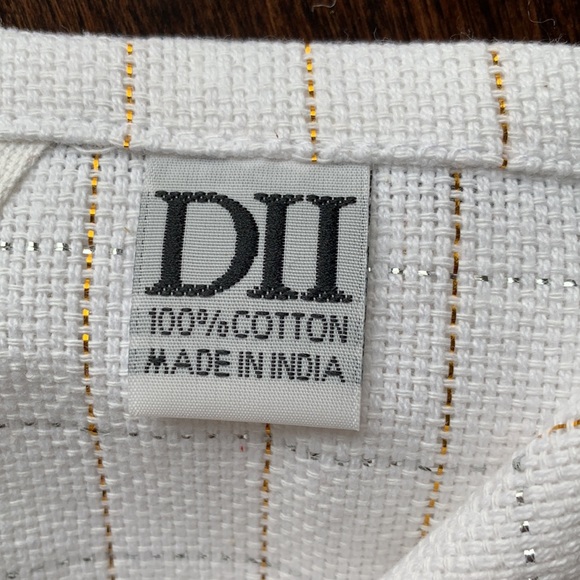 NWT Silver and Gold Check Pattern Kitchen Towel - Picture 12 of 13